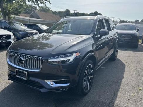 Used 2024 Volvo XC90 B6 Plus w/ Protection Package AWD/4WD image 2