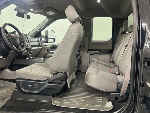 Used 2017 Ford F250 XLT w/ XLT Value Package AWD/4WD image 13