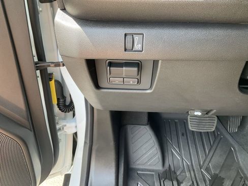 Used 2026 Chevrolet Colorado Trail Boss image 6