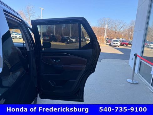 Certified 2025 Honda Pilot Elite image 50