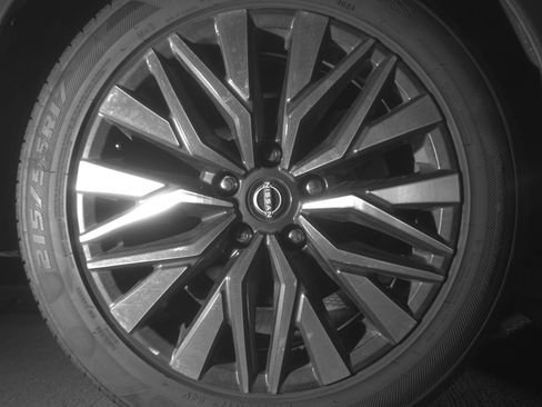 Used 2025 Nissan Altima 2.5 SV image 15