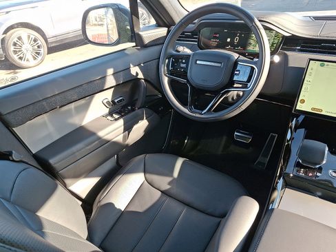 New 2026 Land Rover Range Rover Sport Dynamic SE image 11