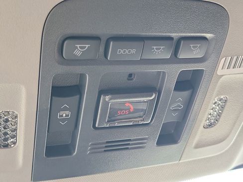 Used 2024 Toyota Camry XSE FWD image 21