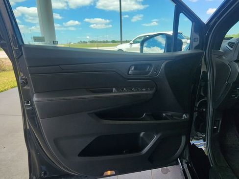 Used 2025 Honda Odyssey Sport-L image 14