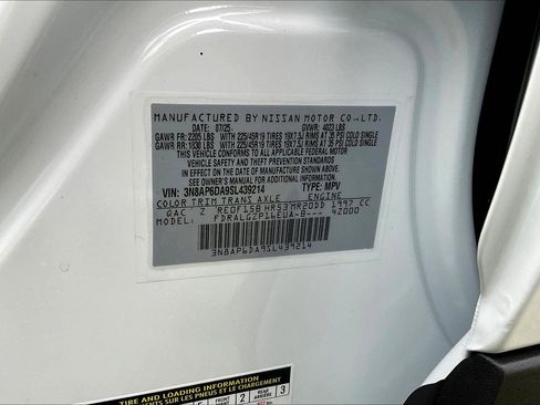 New 2025 Nissan Kicks SR image 14