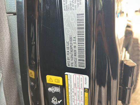 Used 2023 Jeep Gladiator Sport image 42