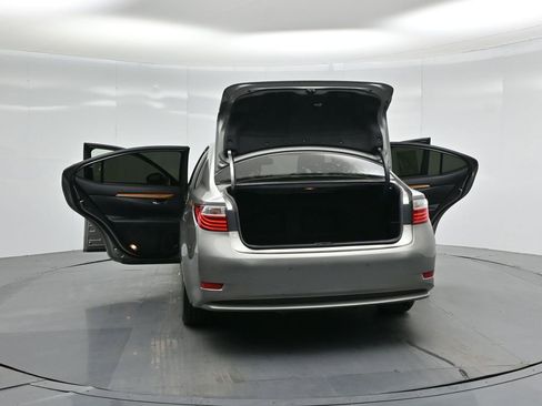 Used 2015 Lexus ES 300h image 33