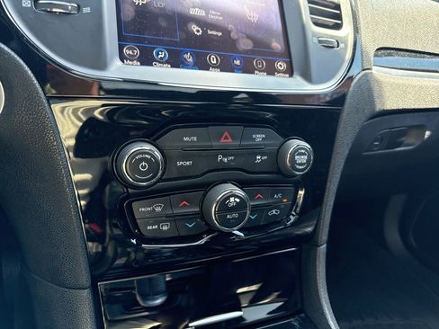 Used 2018 Chrysler 300 S w/ 300S Premium Group AWD/4WD image 14