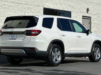 New 2025 Honda Pilot EX-L video 4