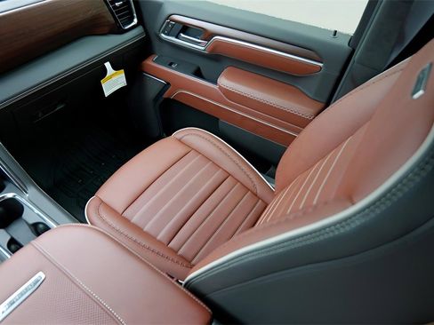 New 2026 GMC Sierra 3500 Denali Ultimate image 27