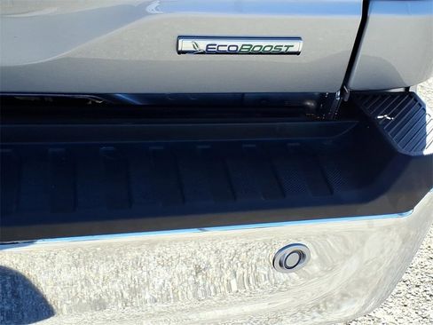 Used 2022 Ford F150 Lariat image 10