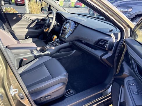 Used 2025 Subaru Outback Wilderness AWD/4WD image 14