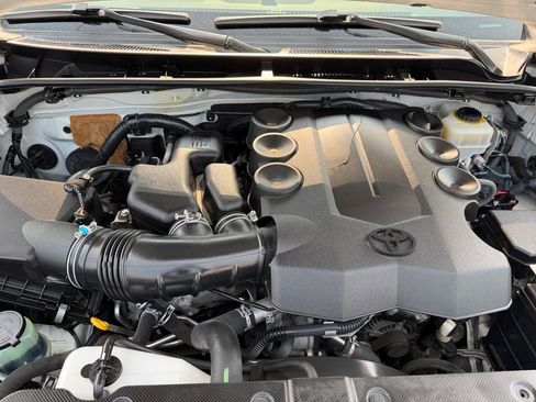 Used 2013 Toyota 4Runner SR5 w/ Convenience Pkg AWD/4WD image 30