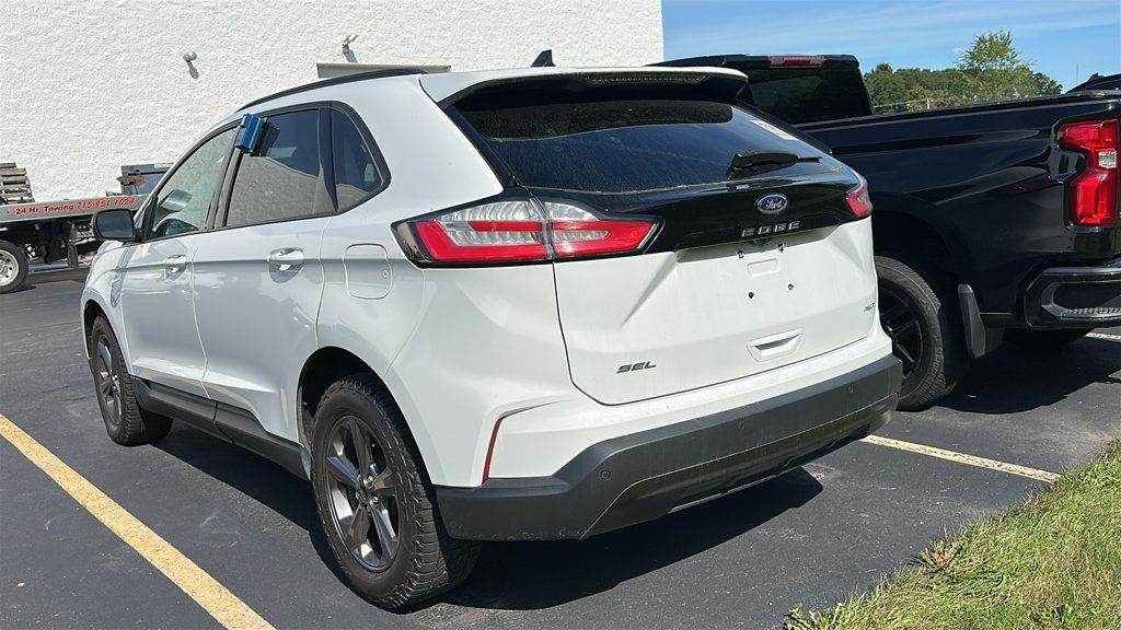 Used 2024 Ford Edge SEL w/ Sport Appearance Package AWD/4WD image 4