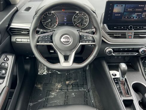 New 2026 Nissan Altima 2.5 SR FWD image 16