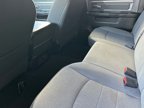 Used 2022 RAM 1500 Classic SLT image 13