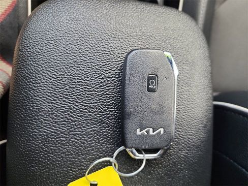 Used 2023 Kia Forte GT-Line image 31