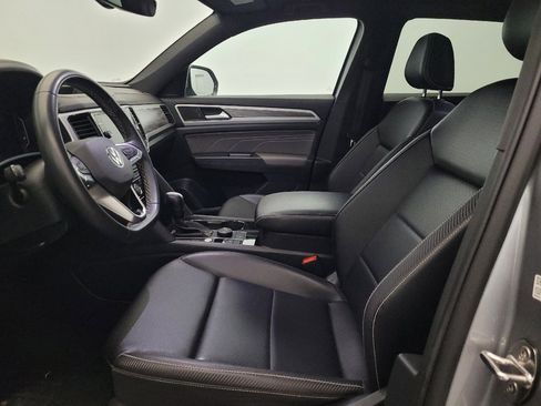 Used 2022 Volkswagen Atlas Cross Sport SE image 17
