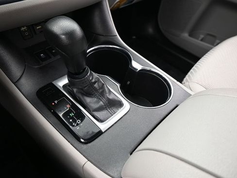 Used 2019 Toyota Highlander LE image 24