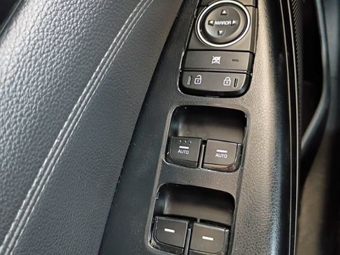 Used 2017 Kia Cadenza Technology FWD image 23