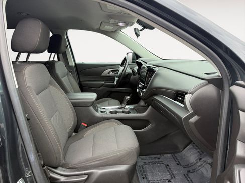 Used 2019 Chevrolet Traverse LT image 19