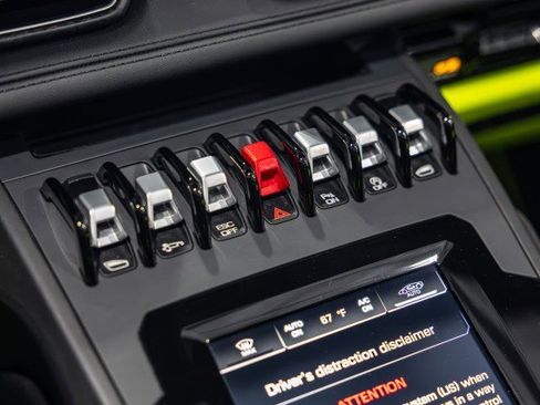 Used 2022 Lamborghini Huracan EVO RWD image 46