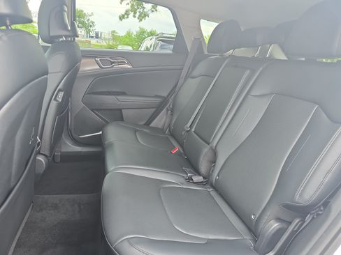 Used 2024 Kia Sportage EX AWD/4WD image 14