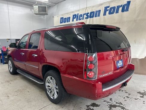 Used 2013 GMC Yukon XL Denali image 7