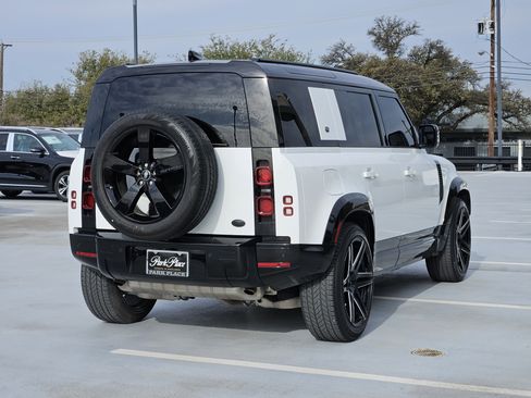 Used 2020 Land Rover Defender 110 SE image 9