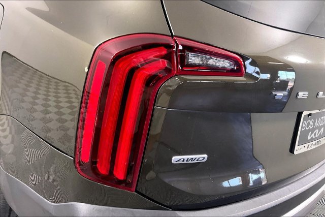 Used 2020 Kia Telluride SX w/ SX Prestige Package AWD/4WD image 22