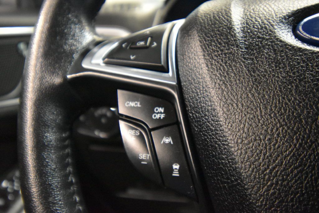 Used 2022 Ford Edge Titanium w/ Equipment Group 301A AWD/4WD image 12