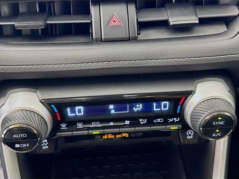 Used 2025 Toyota RAV4 XLE FWD image 21