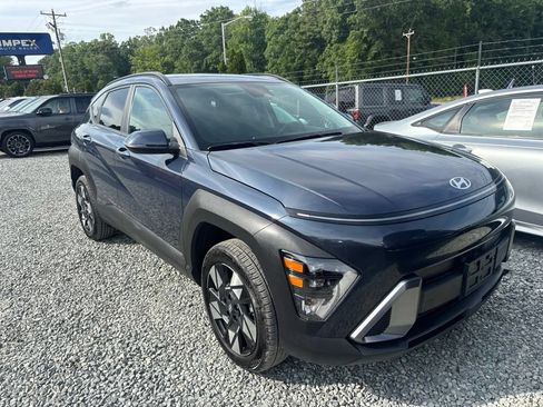 Used 2024 Hyundai Kona SEL AWD/4WD image 2