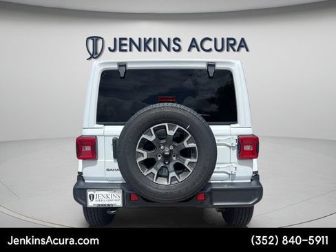Used 2026 Jeep Wrangler Unlimited Sahara AWD/4WD image 4