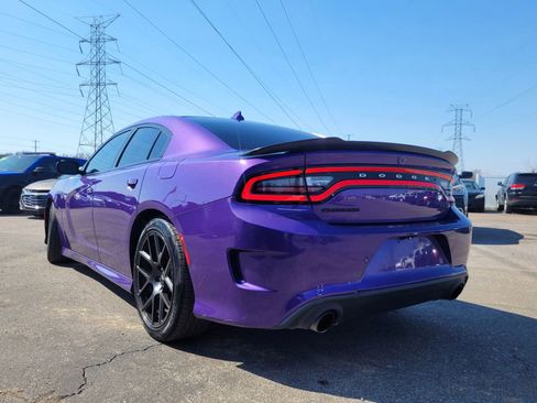 Used 2019 Dodge Charger Scat Pack w/ Navigation & Travel Group image 8