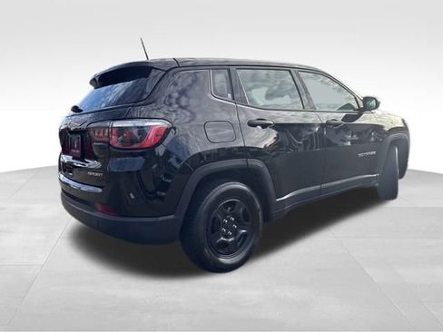 Used 2018 Jeep Compass Sport image 7