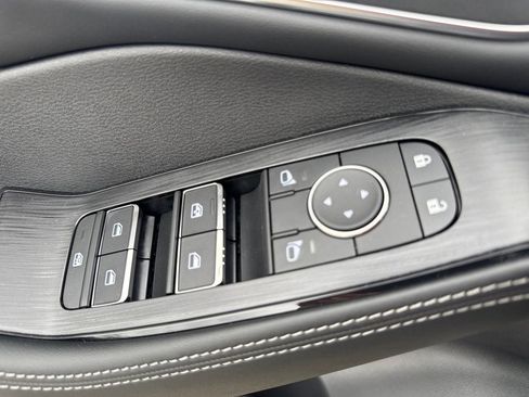 New 2026 Nissan Rogue Platinum image 18