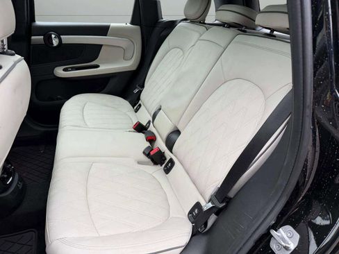 Used 2023 MINI Cooper Countryman SE w/ Storage Package image 22