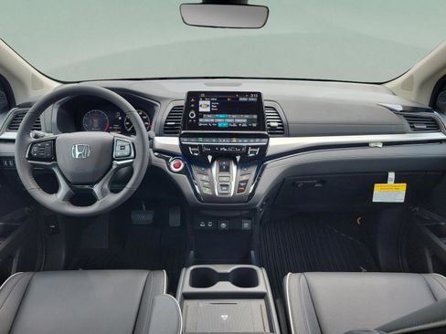 New 2026 Honda Odyssey Touring image 12