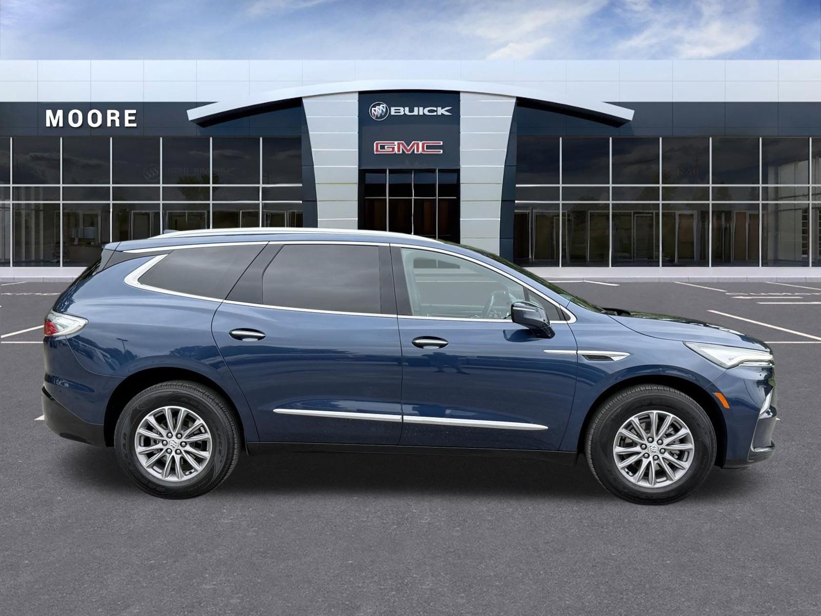 Used 2023 Buick Enclave Essence FWD image 2