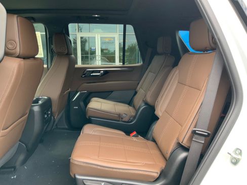 New 2026 Chevrolet Tahoe High Country AWD/4WD image 12
