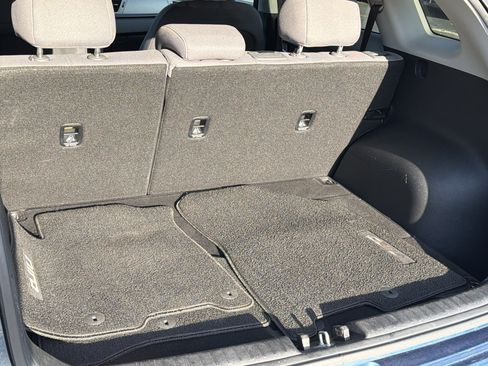 Used 2018 Kia Niro LX image 21