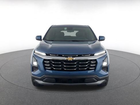 Used 2025 Chevrolet Equinox LT FWD image 2
