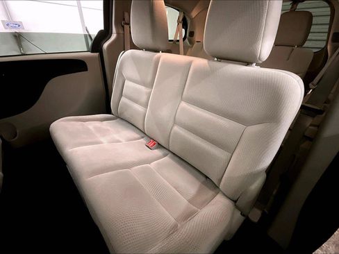 Used 2017 Dodge Grand Caravan SE w/ Power Window Group image 26