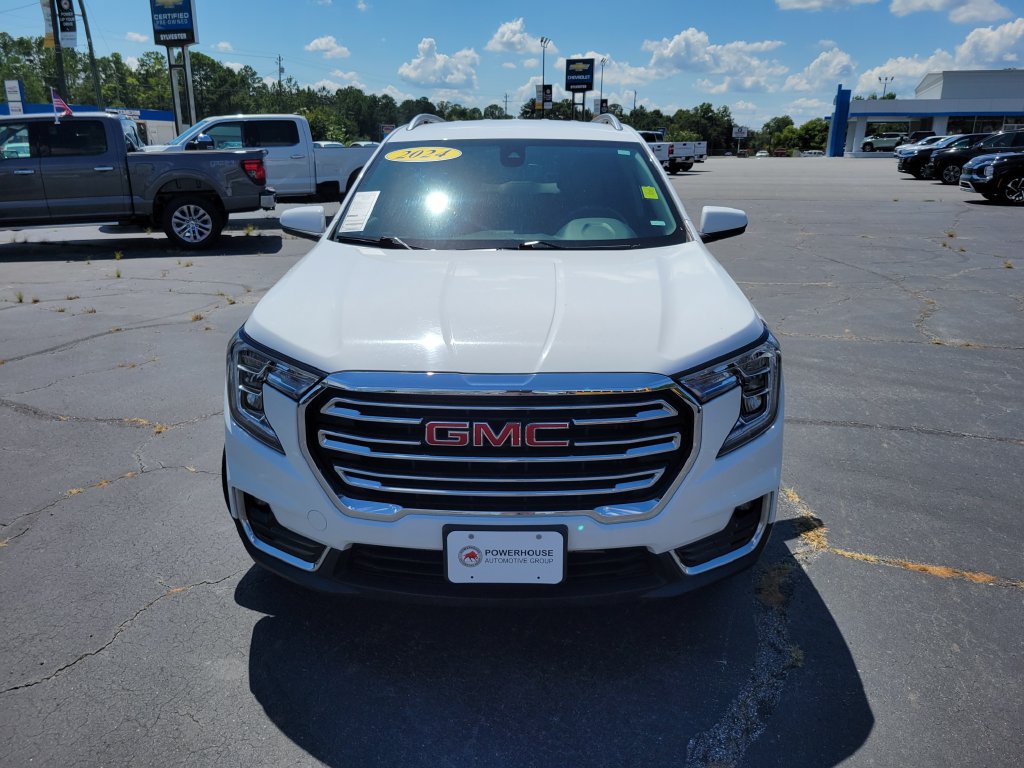 Used 2024 GMC Terrain SLT AWD/4WD image 9
