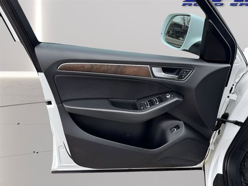 Used 2014 Audi Q5 2.0T Premium w/ Lighting Package image 15