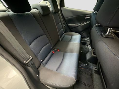 Used 2019 Toyota Yaris LE image 14