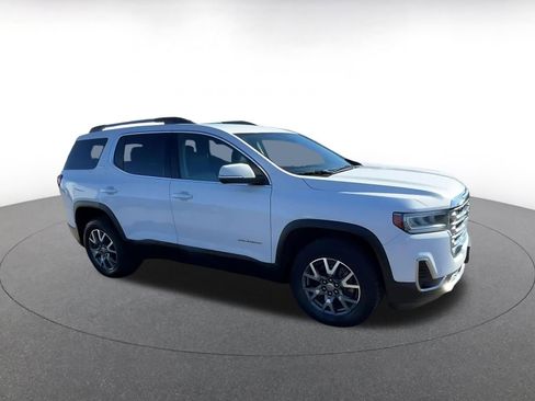 Used 2023 GMC Acadia SLT image 2