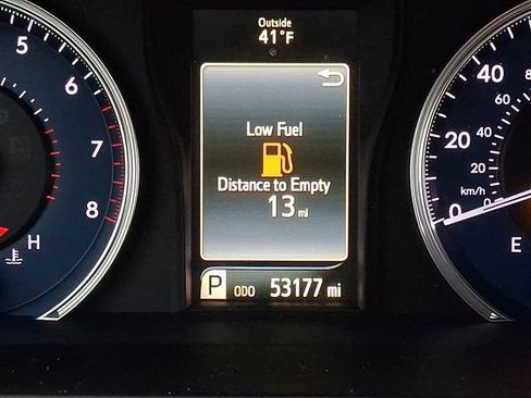 Used 2017 Toyota Camry XLE w/ Moonroof Package image 11