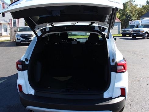 Used 2023 Ford Escape Active w/ Tech Pack #2 image 8
